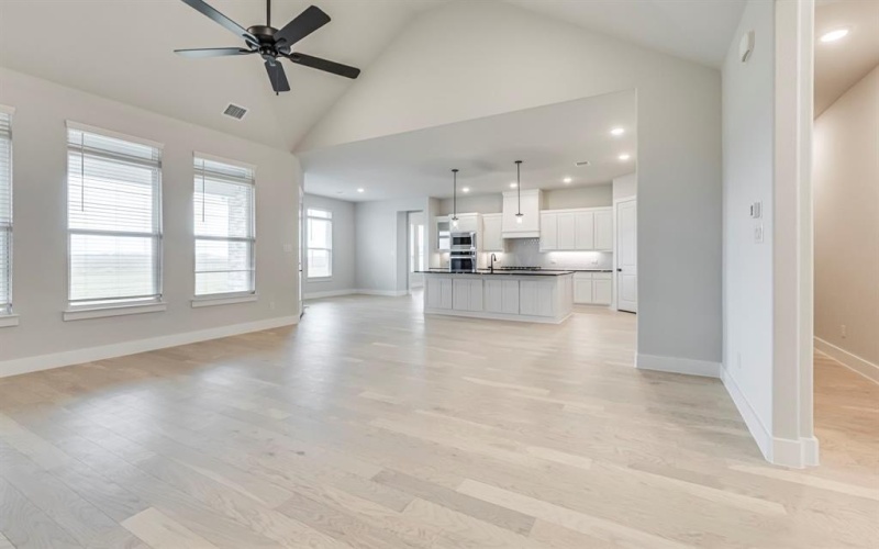 211 Lakota Parkway, Waxahachie, TX 75165, 4 Habitaciones Habitaciones , ,3 BañosBaños,Residential,En Venta,211 Lakota Parkway,20889132