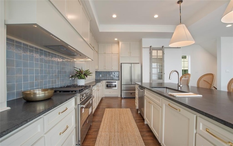 1023 Mobile Street, Dallas, TX 75208, 3 Bedrooms Bedrooms, ,3 BathroomsBathrooms,Residential,For Sale,1023 Mobile Street,20927049