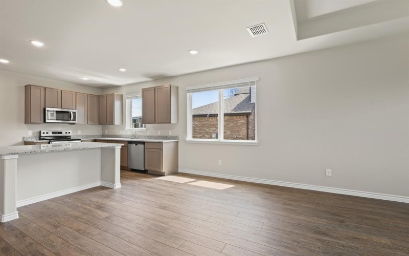106 Manchester Drive, Cleburne, TX 76033, 4 Bedrooms Bedrooms, ,2 BathroomsBathrooms,Residential,For Sale,106 Manchester Drive,20914300