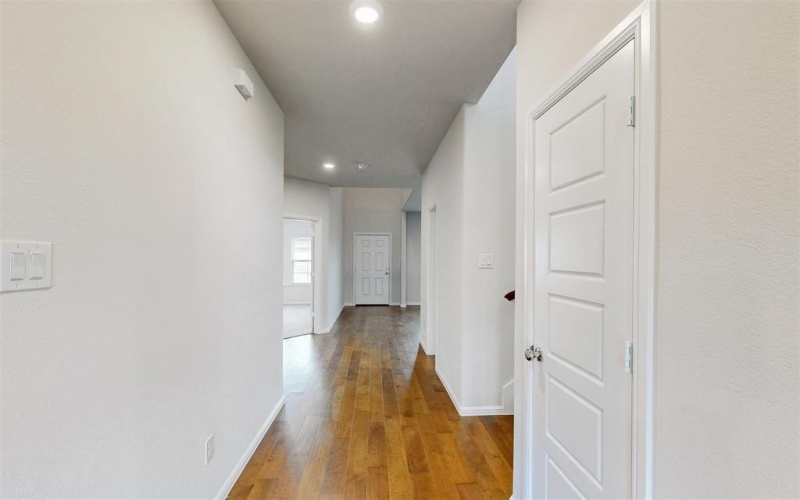 716 Parkside Drive, Justin, TX 76247, 5 Habitaciones Habitaciones , ,3 BañosBaños,Residential,En Venta,716 Parkside Drive,20924428