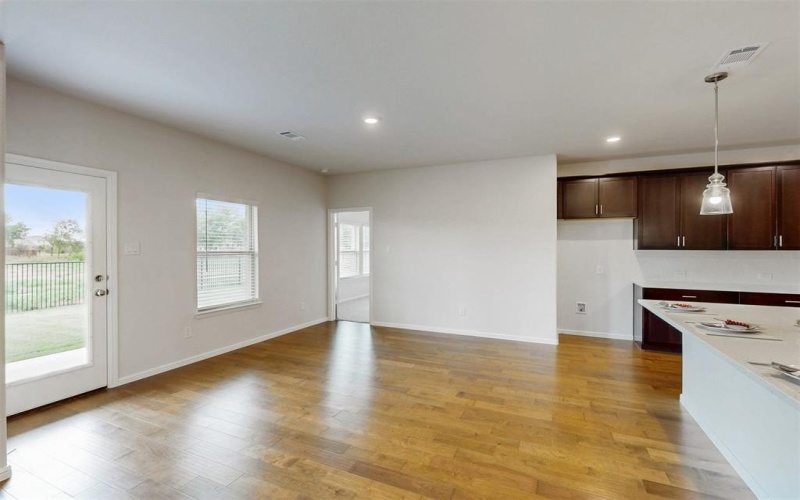 716 Parkside Drive, Justin, TX 76247, 5 Habitaciones Habitaciones , ,3 BañosBaños,Residential,En Venta,716 Parkside Drive,20924428