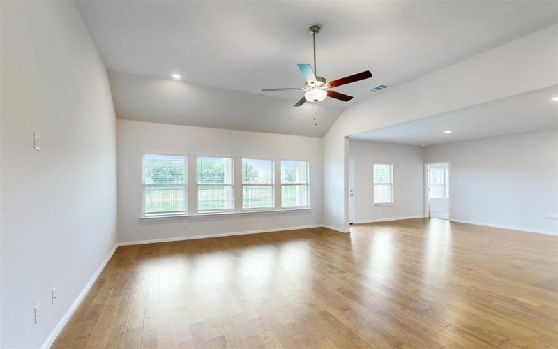716 Parkside Drive, Justin, TX 76247, 5 Habitaciones Habitaciones , ,3 BañosBaños,Residential,En Venta,716 Parkside Drive,20924428