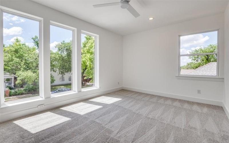 5631 E Side Avenue, Dallas, TX 75214, 3 Habitaciones Habitaciones , ,2 BañosBaños,Residential,En Venta,5631 E Side Avenue,20934721