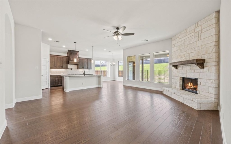 737 Winecup Way, Midlothian, TX 76065, 4 Habitaciones Habitaciones , ,2 BañosBaños,Residential,En Venta,737 Winecup Way,20935948