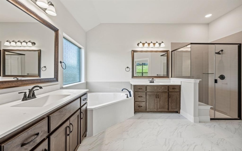 737 Winecup Way, Midlothian, TX 76065, 4 Habitaciones Habitaciones , ,2 BañosBaños,Residential,En Venta,737 Winecup Way,20935948