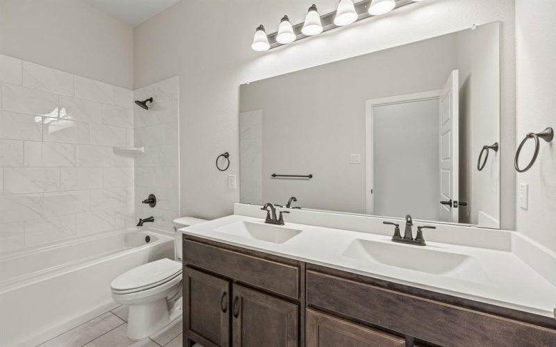 737 Winecup Way, Midlothian, TX 76065, 4 Habitaciones Habitaciones , ,2 BañosBaños,Residential,En Venta,737 Winecup Way,20935948