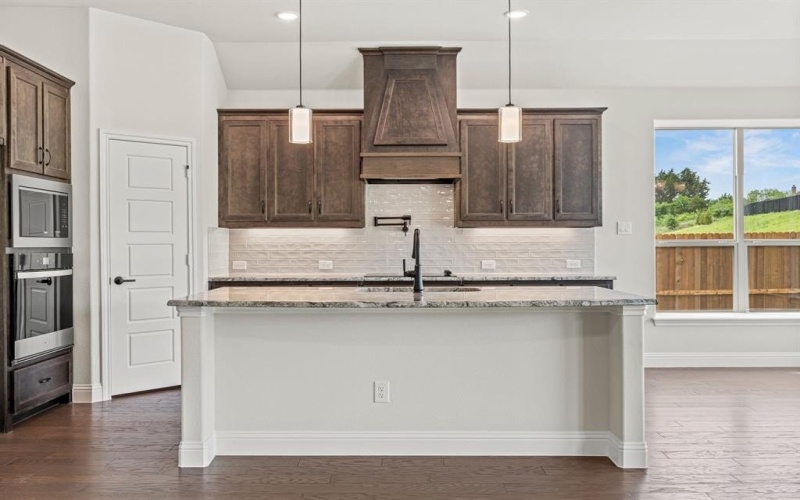 737 Winecup Way, Midlothian, TX 76065, 4 Habitaciones Habitaciones , ,2 BañosBaños,Residential,En Venta,737 Winecup Way,20935948
