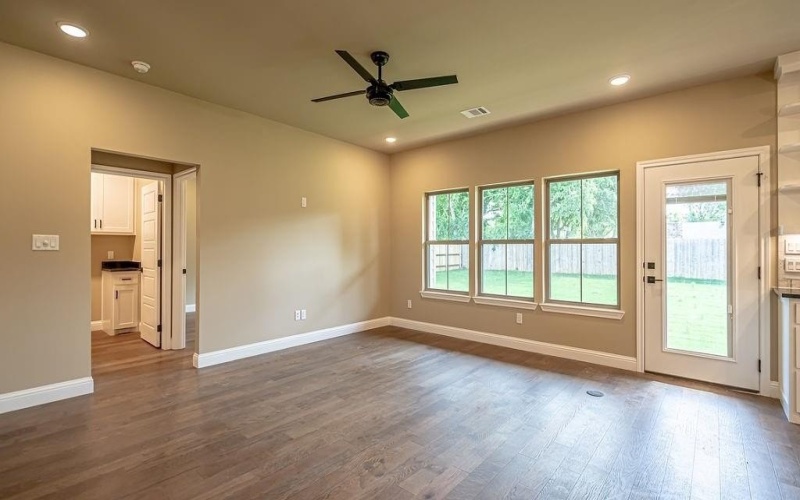 2208 Salina Circle, Granbury, TX 76048, 3 Bedrooms Bedrooms, ,2 BathroomsBathrooms,Residential,For Sale,2208 Salina Circle,20936023