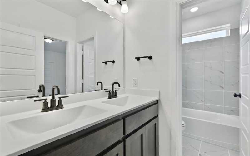 2100 Roaming Trl, Northlake, TX 76247, 5 Bedrooms Bedrooms, ,5 BathroomsBathrooms,Residential,For Sale,2100 Roaming Trl,20930656