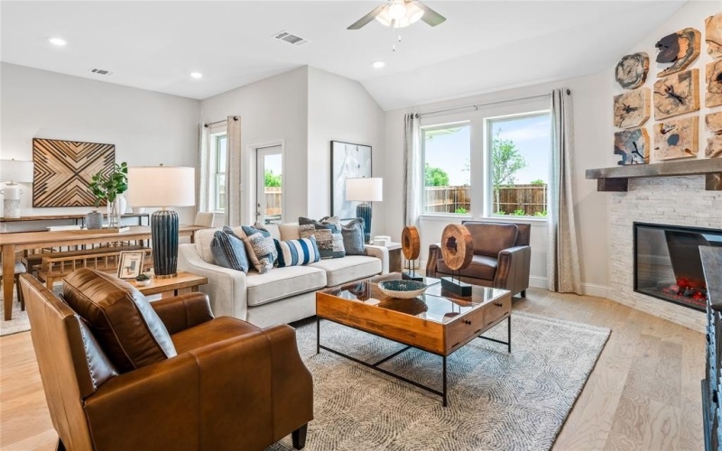 300 Thorn Creek Drive, Anna, TX 75409, 4 Habitaciones Habitaciones , ,2 BañosBaños,Residential,En Venta,300 Thorn Creek Drive,20936027