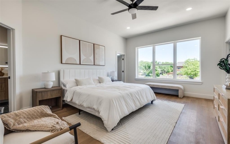 7304 Flyers Way, Dallas, TX 75235, 3 Bedrooms Bedrooms, ,2 BathroomsBathrooms,Residential,For Sale,7304 Flyers Way,20936406