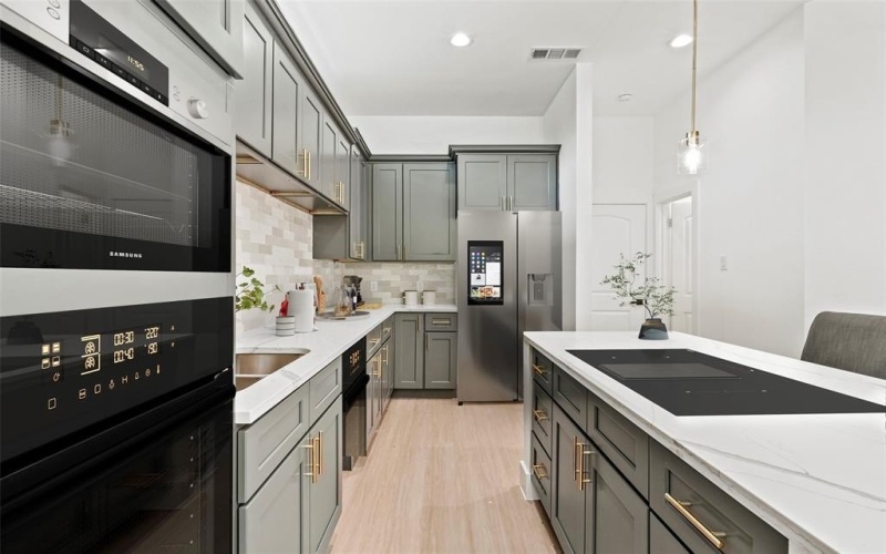 2522 Jeffries Street, Dallas, TX 75215, 3 Habitaciones Habitaciones , ,2 BañosBaños,Residential,En Venta,2522 Jeffries Street,20935880