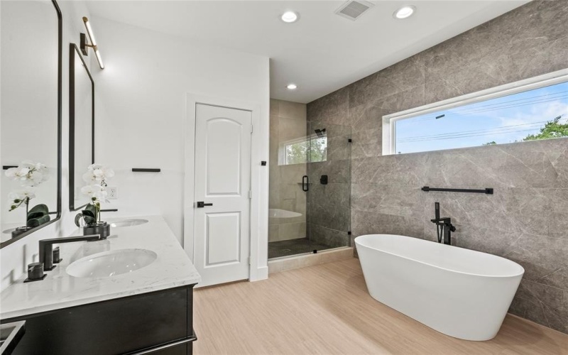 2522 Jeffries Street, Dallas, TX 75215, 3 Habitaciones Habitaciones , ,2 BañosBaños,Residential,En Venta,2522 Jeffries Street,20935880