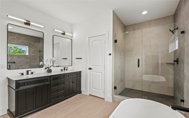 2522 Jeffries Street, Dallas, TX 75215, 3 Habitaciones Habitaciones , ,2 BañosBaños,Residential,En Venta,2522 Jeffries Street,20935880