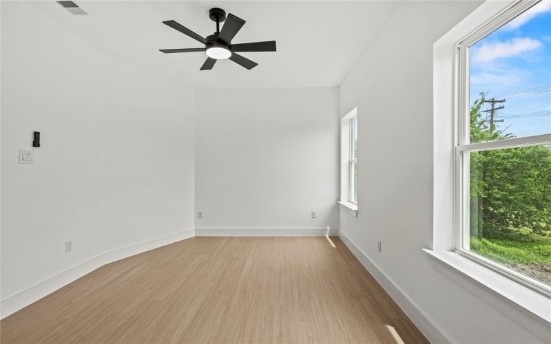2522 Jeffries Street, Dallas, TX 75215, 3 Habitaciones Habitaciones , ,2 BañosBaños,Residential,En Venta,2522 Jeffries Street,20935880