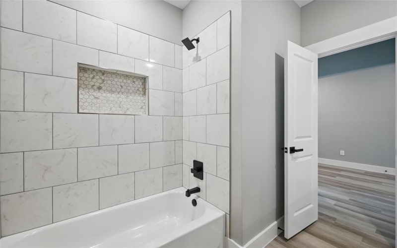 2734 W Washington Street, Denison, TX 75020, 3 Habitaciones Habitaciones , ,2 BañosBaños,Residential,En Venta,2734 W Washington Street,20937946