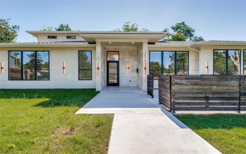 13554 Pyramid Drive, Farmers Branch, TX 75234, 4 Bedrooms Bedrooms, ,5 BathroomsBathrooms,Residential,For Sale,13554 Pyramid Drive,20938682