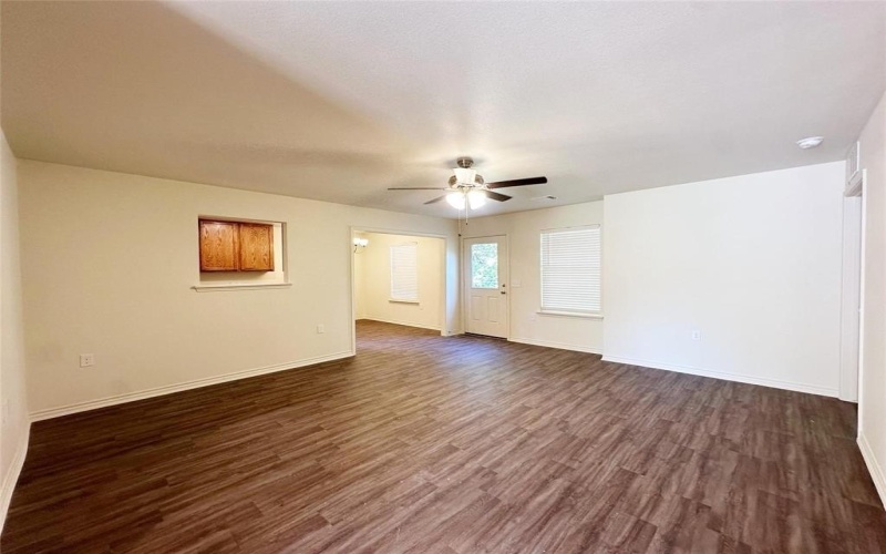 320 SW 14th, Mineral Wells, TX 76067, 3 Bedrooms Bedrooms, ,2 BathroomsBathrooms,Residential,For Sale,320 SW 14th,20938814