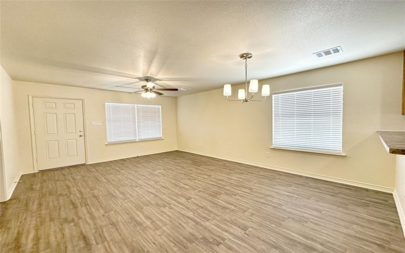 320 SW 14th, Mineral Wells, TX 76067, 3 Bedrooms Bedrooms, ,2 BathroomsBathrooms,Residential,For Sale,320 SW 14th,0,20938814