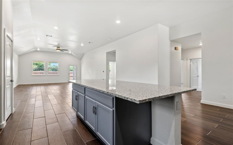 3830 Mcdougal Street, Greenville, TX 75401, 4 Habitaciones Habitaciones , ,2 BañosBaños,Residential,En Venta,3830 Mcdougal Street,20938877