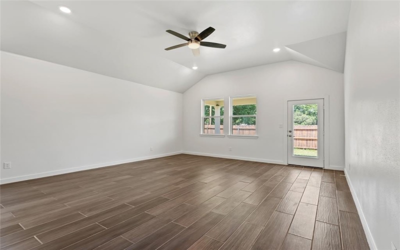 3830 Mcdougal Street, Greenville, TX 75401, 4 Habitaciones Habitaciones , ,2 BañosBaños,Residential,En Venta,3830 Mcdougal Street,20938877