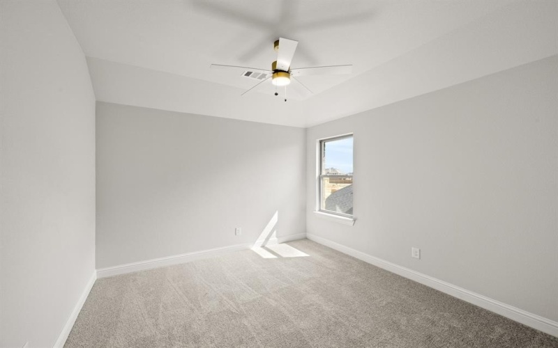 2104 Redding Drive, Mansfield, TX 76084, 4 Bedrooms Bedrooms, ,3 BathroomsBathrooms,Residential,For Sale,2104 Redding Drive,0,20939063