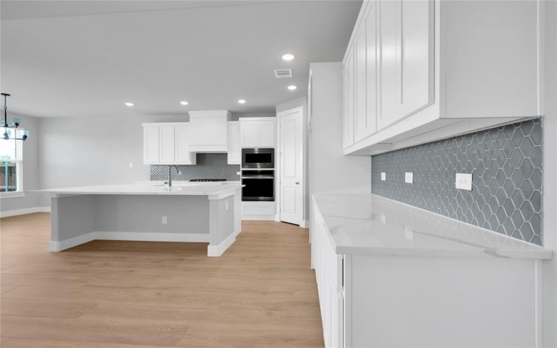 9612 Roehampton Drive, Mesquite, TX 75126, 5 Habitaciones Habitaciones , ,3 BañosBaños,Residential,En Venta,9612 Roehampton Drive,20939151