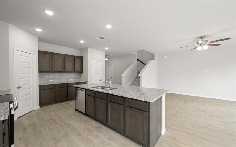 400-402 Trailhead Lane, Denton, TX 76205, 6 Habitaciones Habitaciones , ,5 BañosBaños,Residential Multi Family,En Venta,400-402 Trailhead Lane,20939183