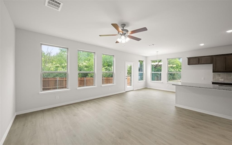 400-402 Trailhead Lane, Denton, TX 76205, 6 Habitaciones Habitaciones , ,5 BañosBaños,Residential Multi Family,En Venta,400-402 Trailhead Lane,20939183