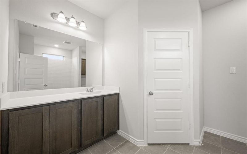 400-402 Trailhead Lane, Denton, TX 76205, 6 Habitaciones Habitaciones , ,5 BañosBaños,Residential Multi Family,En Venta,400-402 Trailhead Lane,20939183