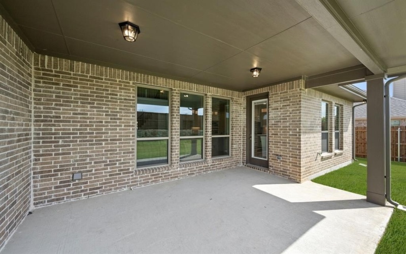 2106 Redding Drive, Mansfield, TX 76084, 4 Bedrooms Bedrooms, ,3 BathroomsBathrooms,Residential,For Sale,2106 Redding Drive,0,20939252