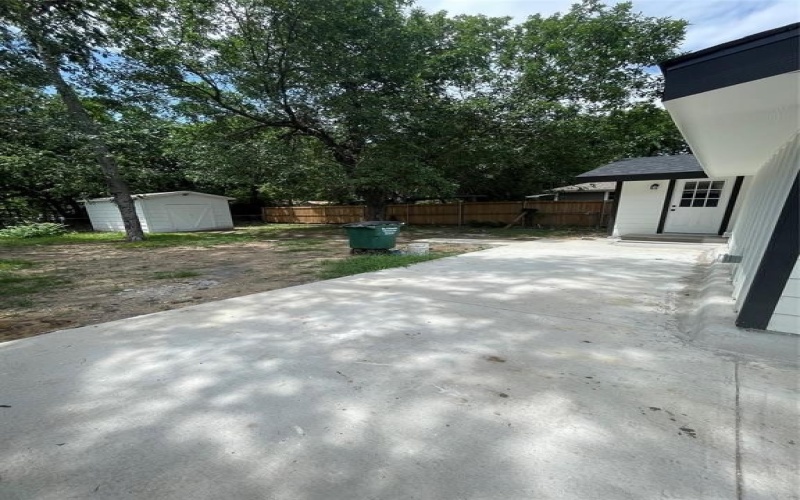 811 Ritchey Street, Gainesville, TX 76240, 3 Bedrooms Bedrooms, ,2 BathroomsBathrooms,Residential,For Sale,811 Ritchey Street,20939430