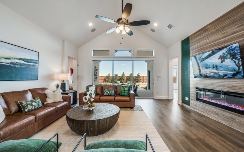 4384 Biddle Street, Midlothian, TX 76065, 4 Bedrooms Bedrooms, ,3 BathroomsBathrooms,Residential,For Sale,4384 Biddle Street,20939451