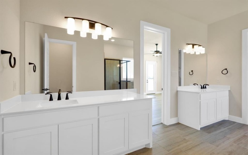 1651 Blackfoot Parkway, Waxahachie, TX 75165, 4 Bedrooms Bedrooms, ,2 BathroomsBathrooms,Residential,For Sale,1651 Blackfoot Parkway,0,20939509