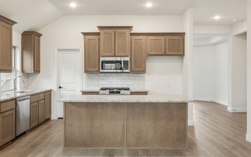 6000 Foxtail Drive, Denton, TX 76226, 4 Bedrooms Bedrooms, ,3 BathroomsBathrooms,Residential,For Sale,6000 Foxtail Drive,20939775