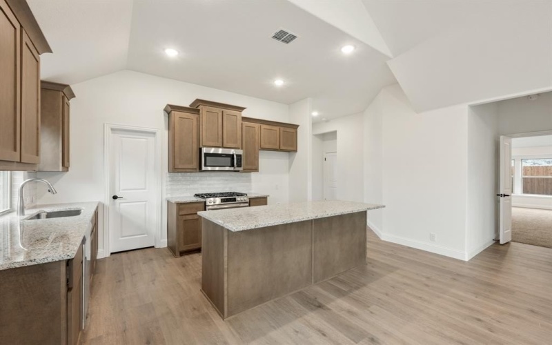 6000 Foxtail Drive, Denton, TX 76226, 4 Bedrooms Bedrooms, ,3 BathroomsBathrooms,Residential,For Sale,6000 Foxtail Drive,20939775