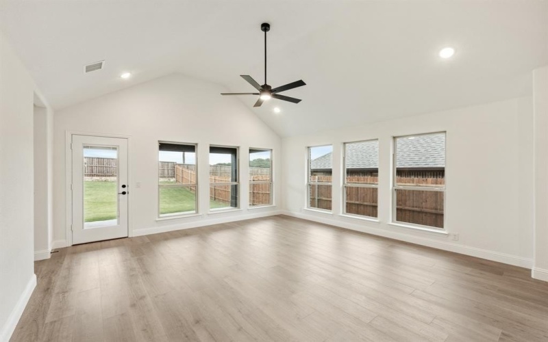 6000 Foxtail Drive, Denton, TX 76226, 4 Bedrooms Bedrooms, ,3 BathroomsBathrooms,Residential,For Sale,6000 Foxtail Drive,20939775