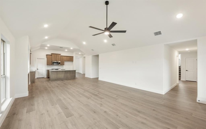 6000 Foxtail Drive, Denton, TX 76226, 4 Bedrooms Bedrooms, ,3 BathroomsBathrooms,Residential,For Sale,6000 Foxtail Drive,20939775