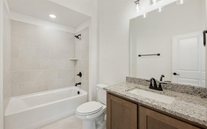 6000 Foxtail Drive, Denton, TX 76226, 4 Bedrooms Bedrooms, ,3 BathroomsBathrooms,Residential,For Sale,6000 Foxtail Drive,20939775