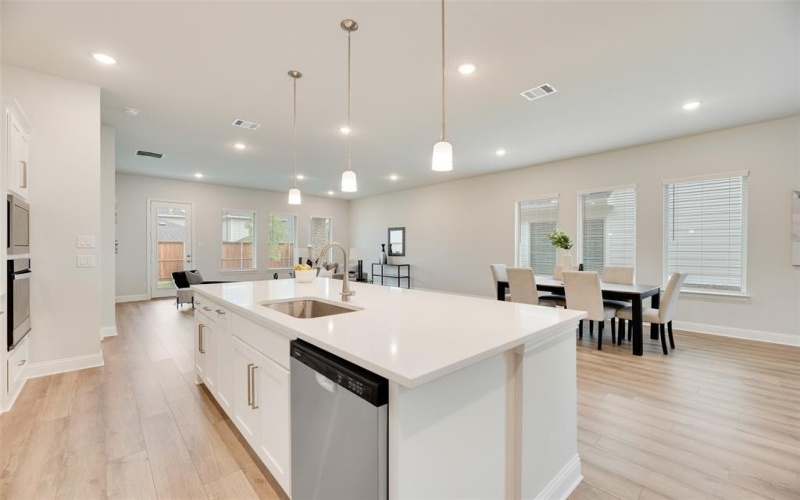 7112 Manhattan Drive, Rowlett, TX 75088, 4 Habitaciones Habitaciones , ,3 BañosBaños,Residential,En Venta,7112 Manhattan Drive,20939791