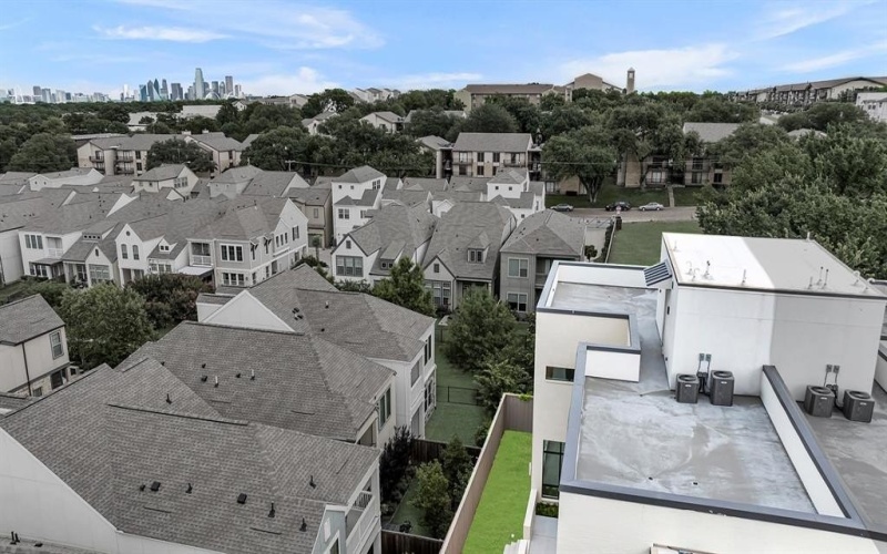 610 N Oak Cliff Boulevard #301, Dallas, TX 75208, 3 Habitaciones Habitaciones , ,3 BañosBaños,Residential,En Venta,610 N Oak Cliff Boulevard,20939845