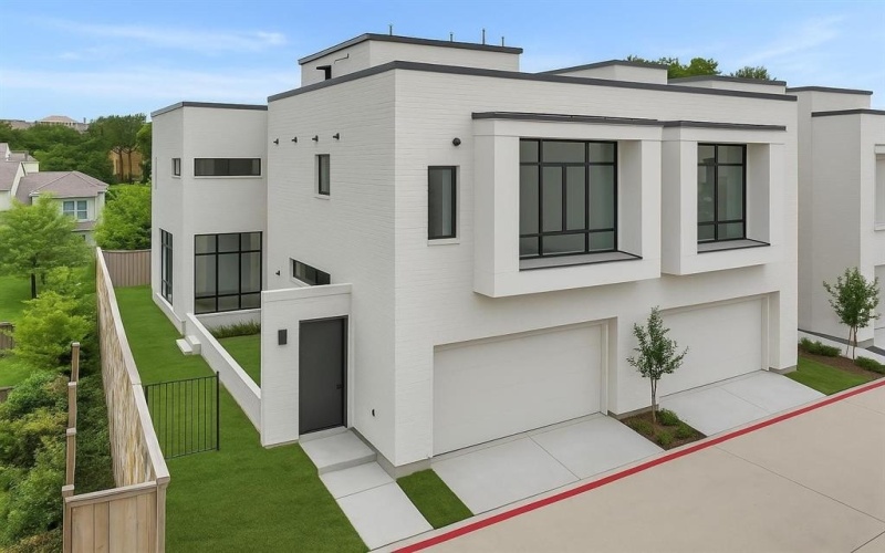 610 N Oak Cliff Boulevard #301, Dallas, TX 75208, 3 Habitaciones Habitaciones , ,3 BañosBaños,Residential,En Venta,610 N Oak Cliff Boulevard,20939845