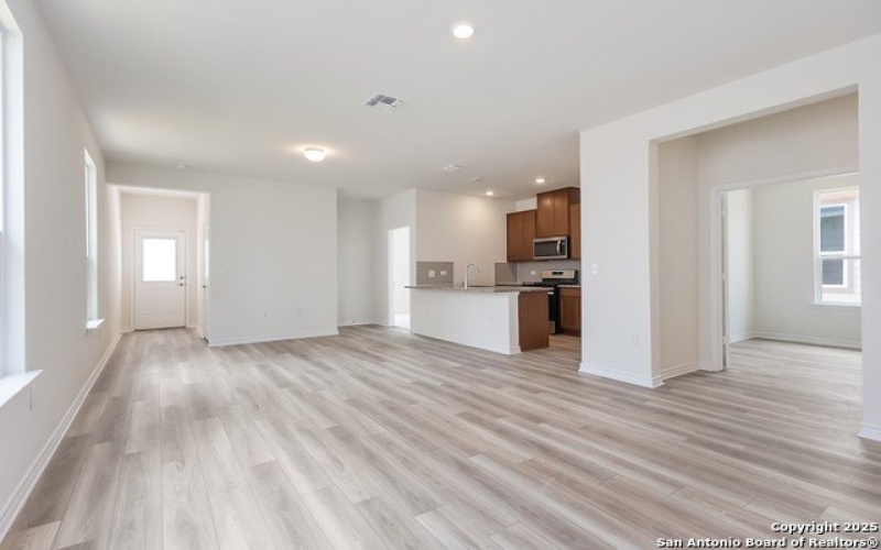 13203 CLUB HOUSE BLVD., San Antonio, TX 78221, 3 Habitaciones Habitaciones , ,2 BañosBaños,Residential,En Venta,13203 CLUB HOUSE BLVD.,1850478