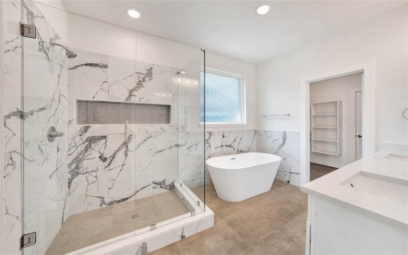 220 E Park Street, Little Elm, TX 75068, 4 Habitaciones Habitaciones , ,3 BañosBaños,Residential,En Venta,220 E Park Street,20937394