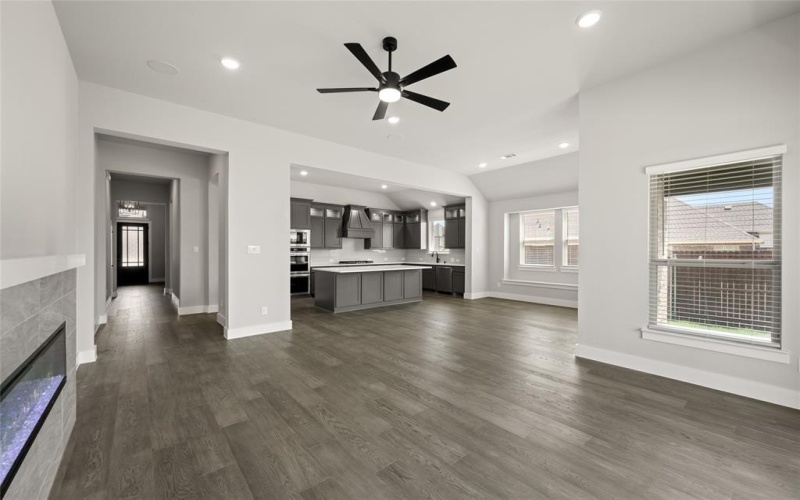 329 Lovett Lane, Burleson, TX 76028, 4 Habitaciones Habitaciones , ,3 BañosBaños,Residential,En Venta,329 Lovett Lane,20937223