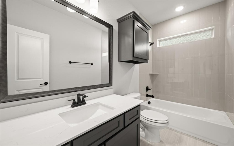 329 Lovett Lane, Burleson, TX 76028, 4 Habitaciones Habitaciones , ,3 BañosBaños,Residential,En Venta,329 Lovett Lane,20937223