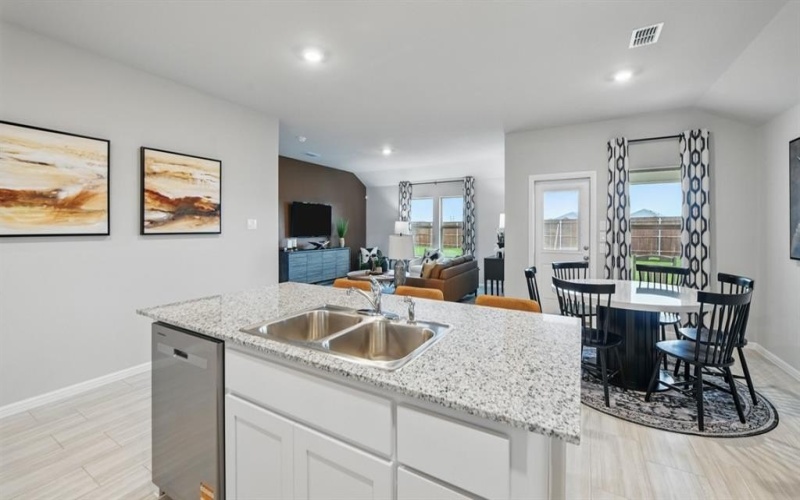 1016 INGALLS PARK Lane, Fort Worth, TX 76131, 4 Habitaciones Habitaciones , ,2 BañosBaños,Residential,En Venta,1016 INGALLS PARK Lane,20937546