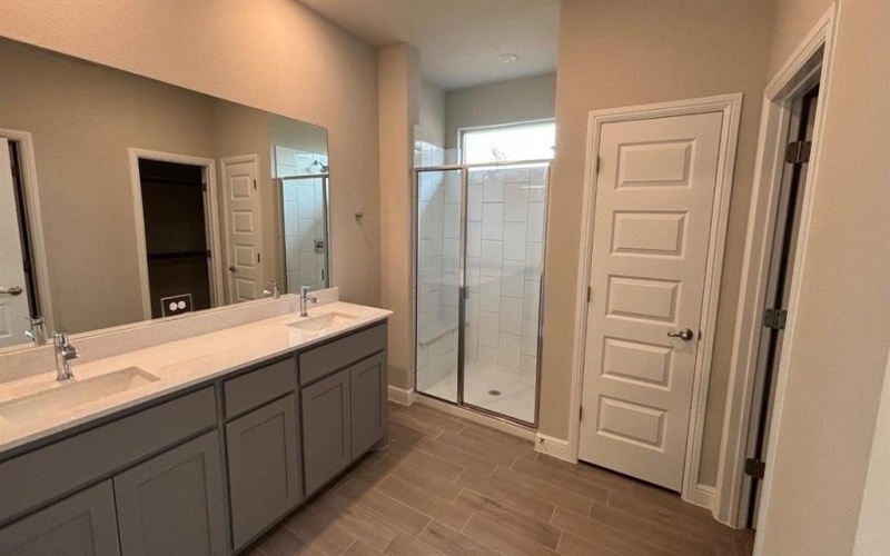1911 JACKSON Street, Cleburne, TX 76033, 5 Habitaciones Habitaciones , ,3 BañosBaños,Residential,En Venta,1911 JACKSON Street,20937623