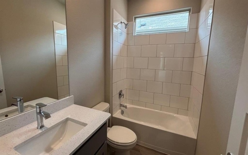 1911 JACKSON Street, Cleburne, TX 76033, 5 Habitaciones Habitaciones , ,3 BañosBaños,Residential,En Venta,1911 JACKSON Street,20937623