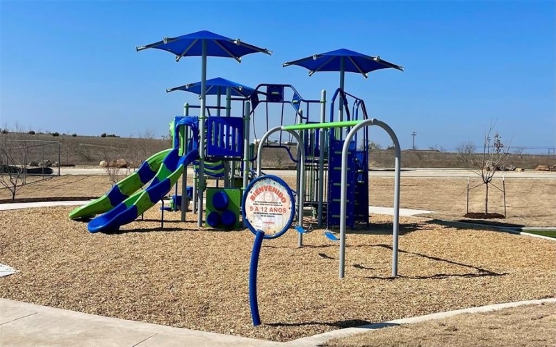 409 SUNFLOWER Trail, Cleburne, TX 76033, 5 Habitaciones Habitaciones , ,3 BañosBaños,Residential,En Venta,409 SUNFLOWER Trail,20937722